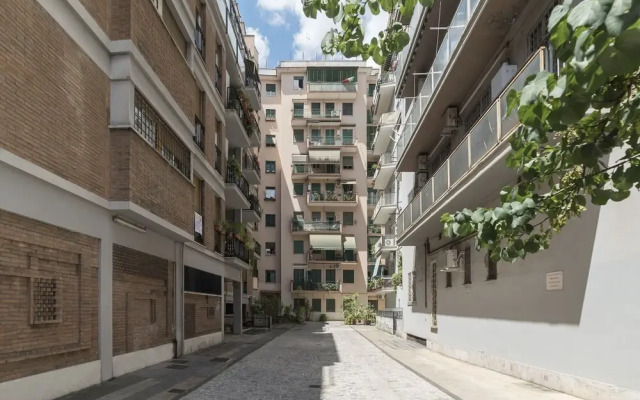 San Giovanni Apartment with Balcony