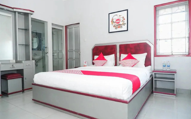 OYO 1284 Executive Residence