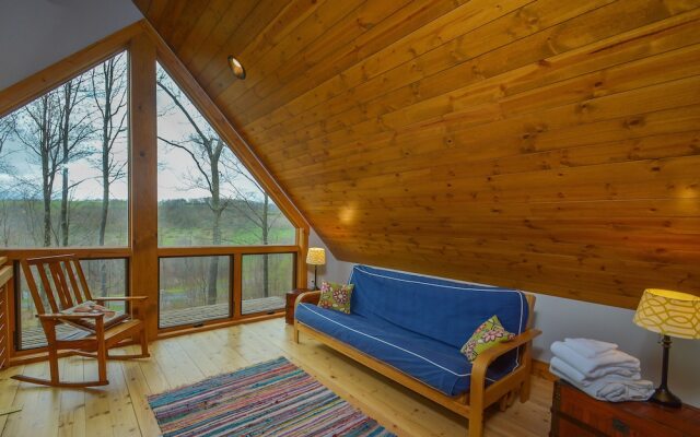 Livin' Lodge 3 Bedroom House