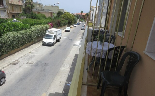 Apartment With one Bedroom in Avola, With Furnished Balcony and Wifi -