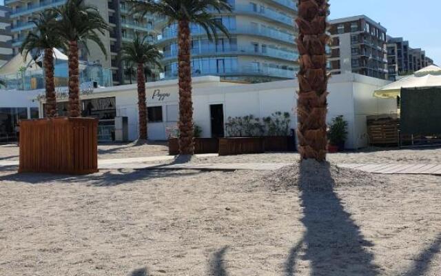 White Tower Mamaia 308