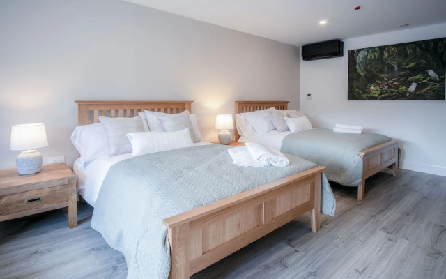 The Sleeping Giant - Pen Y Cae Inn
