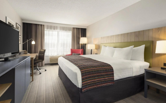 Country Inn & Suites by Radisson, Decorah, IA