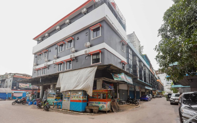 OYO 91305 Merah Putih Inn