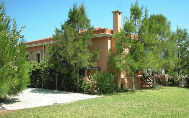 Sprawling Vlilla in Malades