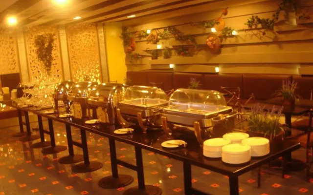 Motel 168 (Shanghai Hongqiao Hub, Qixin Road Metro Station)