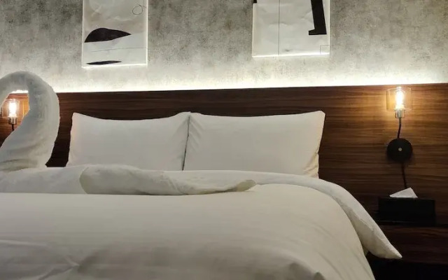 Lazöy Hotel