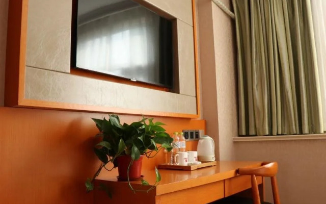 Shell Rizhao Donggang District Bus station Hotel