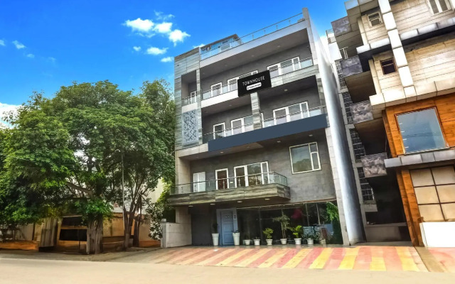 Oyo Townhouse 279 Sector 23 Rohini