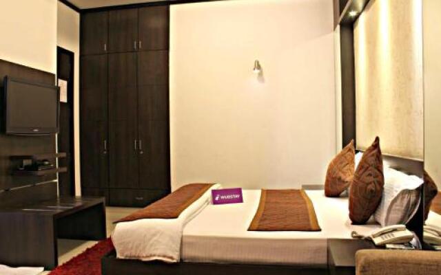 WudStay Premium Golf Course Road