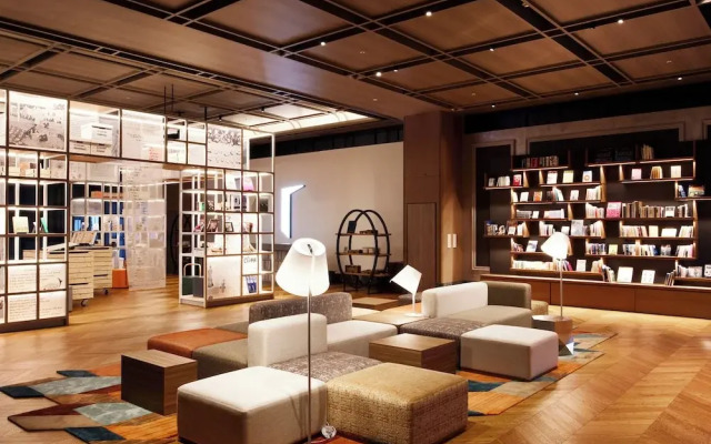 IN THE LIBRARY hotel and books TOKOROZAWA
