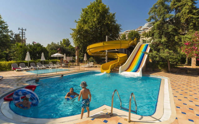 Club Dizalya Hotel