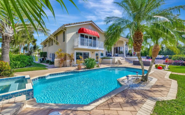 Serenity Villa Water Front