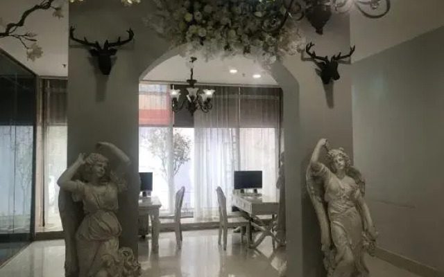 Pingdingshan Runzeyuan Shenma Hotel