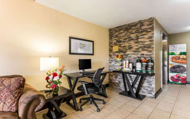 Quality Inn Huntersville near Lake Norman