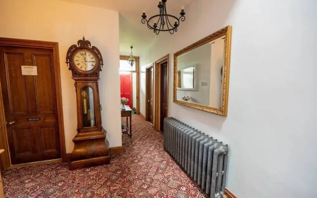 Stunning 6-bed House With Huge Garden on Dartmoor