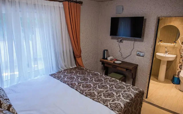 Capavista Cave House