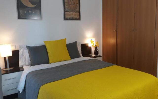 Casa Tranquila 3 Bedroom Apartment AC WiFi