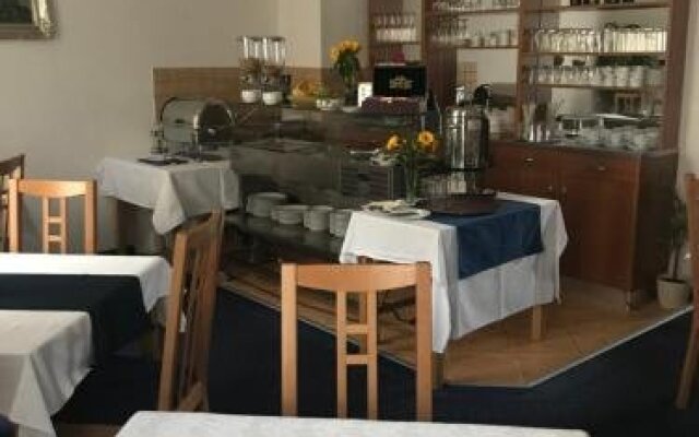 Hotel Apollon