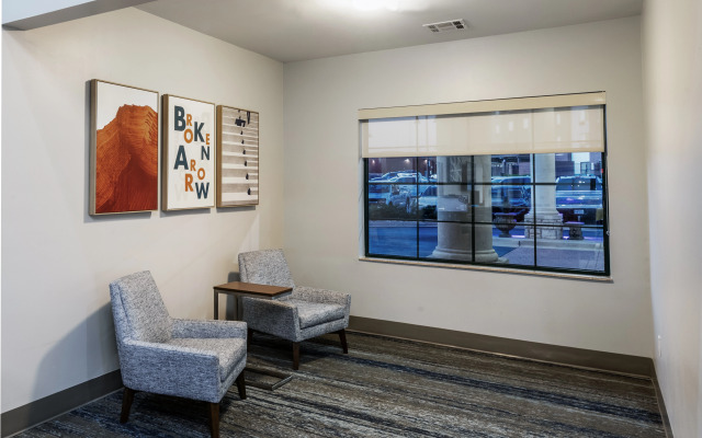 Holiday Inn Express & Suites Tulsa S Broken Arrow Hwy 51 by IHG