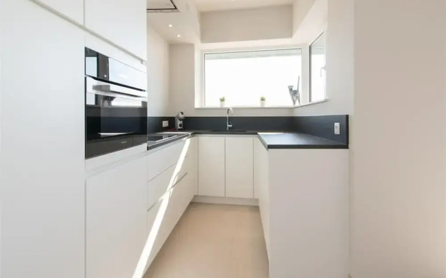 Serene Apartment With Mountain View