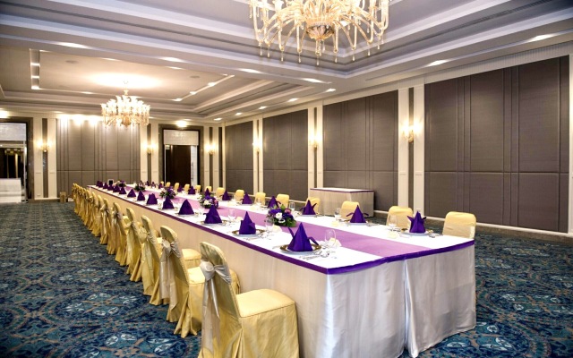 Krungsri River Hotel