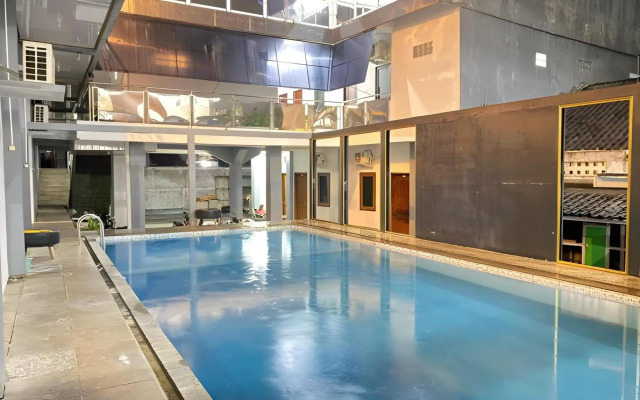 OYO 586 Hotel Wijaya