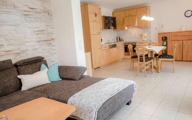 Bright Apartment With Balcony Outside the City Centre of Regensburg