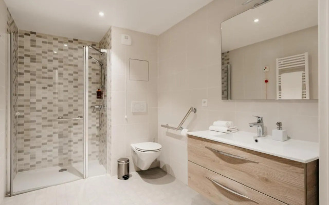 Edgar Suites Châtillon