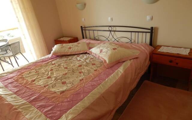 Hotel Kyani Akti & Angelos Apartments