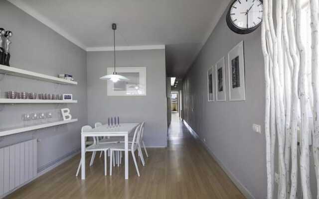 BHM1-045 Attic with Private Terrace