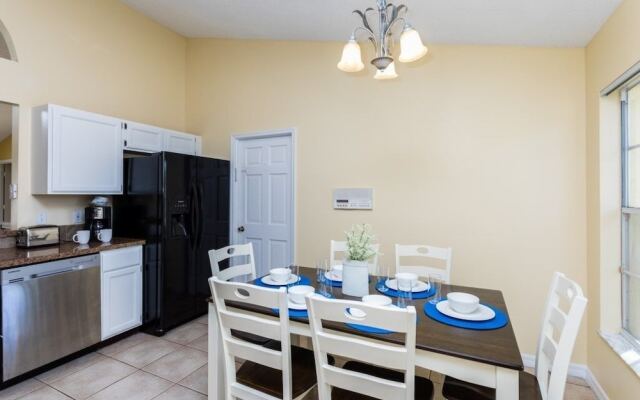 3 Bedroom Disney Vacation Villa by RedAwning