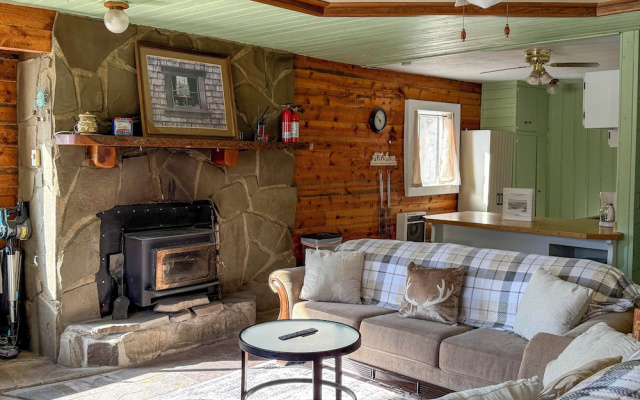 Lovely 3BR Mountain View Fireplace