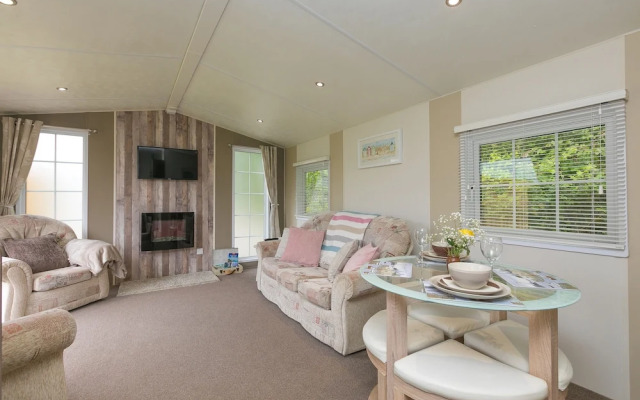Lazy Lodge