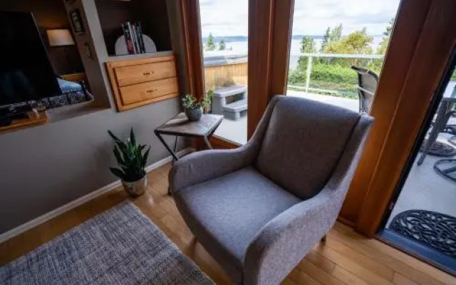 Olympic View Cottage