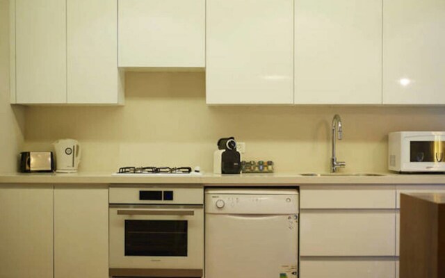 Quiet with Terrasse in City Center by FeelHome