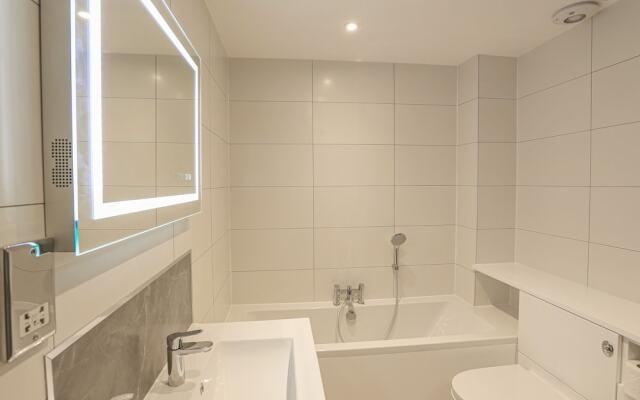 7 Thurlestone Rock