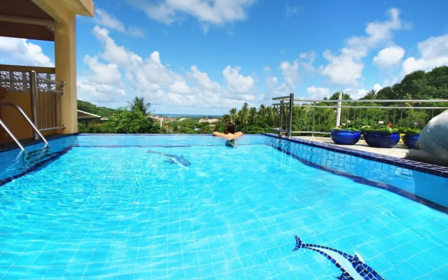 Luxury Four Bed Villa Jasmine, Infinity Pool, Full Staff , Chef and Breakfasts