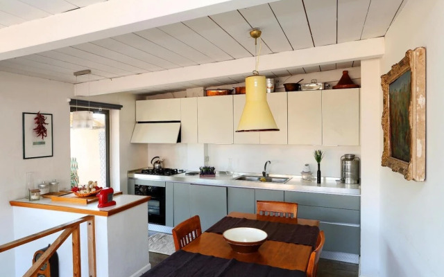 Trastevere Split Level Apartment with Terrace