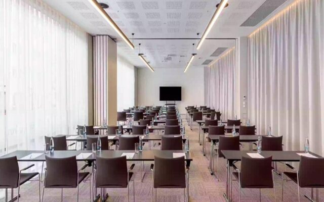 Holiday Inn Prague Congress Centre by IHG