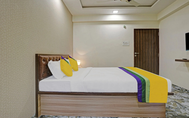 Itsy Hotels Golden Birds