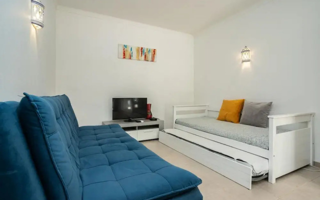 Nice Terrace and Pool Alvor Flat
