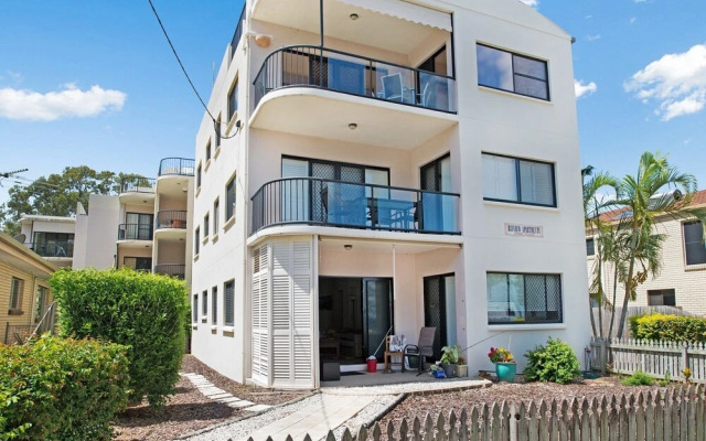 Quiet location across from waterfront - South Esp, Bongaree