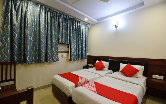 OYO 3311 Hotel Apple 9