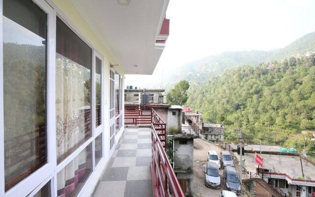 Oyo 17175 Home Blissful 2Bhk Kumarhatti