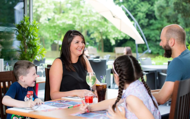 Drayton Manor Hotel