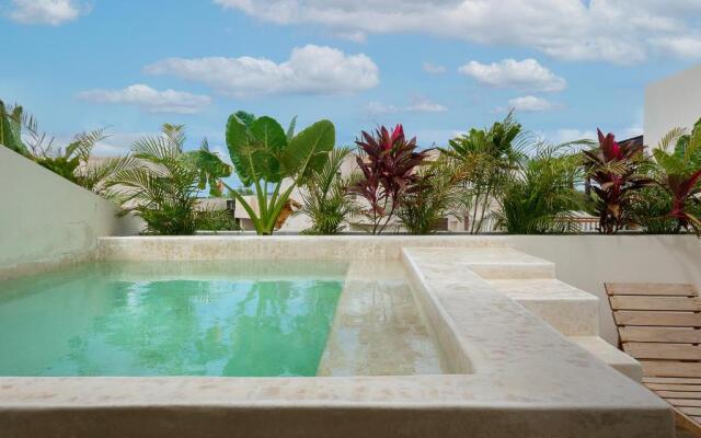 2 BedBath PRIVATE Rooftop & Pool for 6