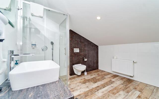 Gościniec pod Strzechą