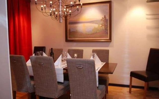 Home Hotel Drott