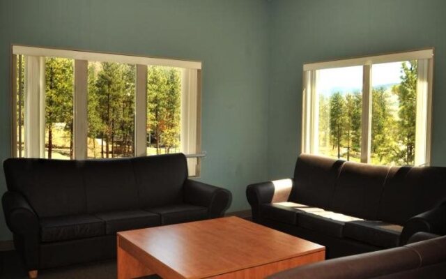 Residence & Conference Centre - Merritt